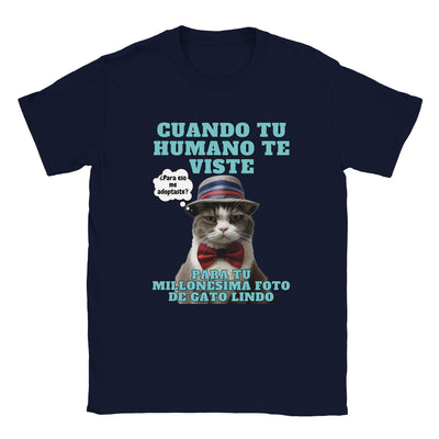 Camiseta unisex estampado de gato "Modelo Reluctante" Michilandia | La tienda online de los amantes de gatos