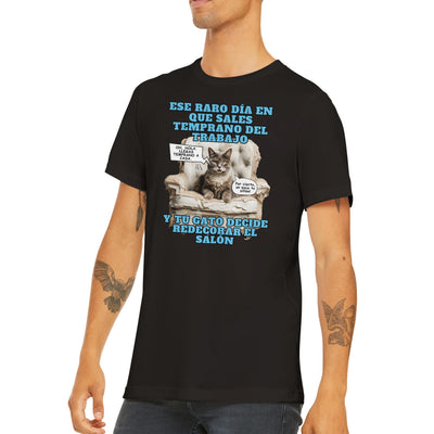 Camiseta unisex estampado de gato "Sorpresa en el Salón" Michilandia | La tienda online de los amantes de gatos