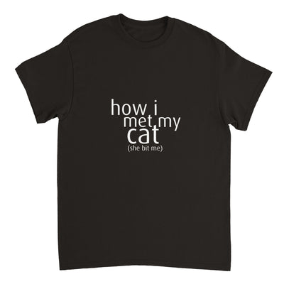 Camiseta Unisex Estampado de Gato "Primer Mordisco" Michilandia | La tienda online de los fans de gatos