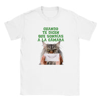 Camiseta júnior unisex estampado de gato "Sonrisa Obligada"