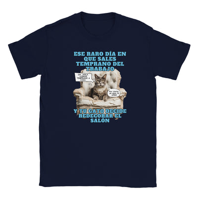 Camiseta Junior Unisex Estampado de Gato "Sorpresa en el Salón" Michilandia | La tienda online de los amantes de gatos