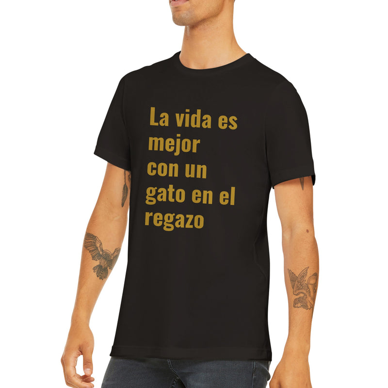 Camiseta unisex estampado de gato "En el regazo" Gelato