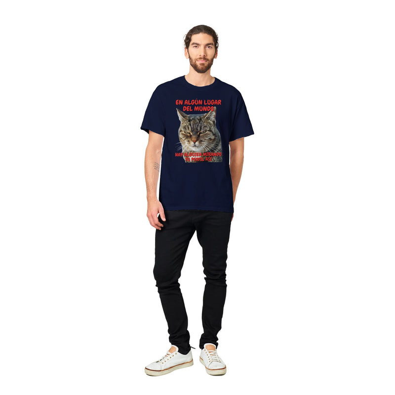 Camiseta Unisex Estampado de Gato "Mirada Inquisitiva" Michilandia | La tienda online de los fans de gatos