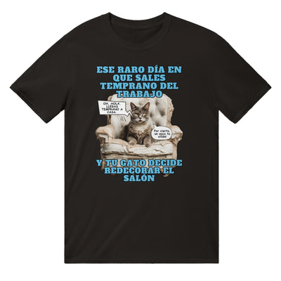 Camiseta unisex estampado de gato "Sorpresa en el Salón" Michilandia | La tienda online de los amantes de gatos