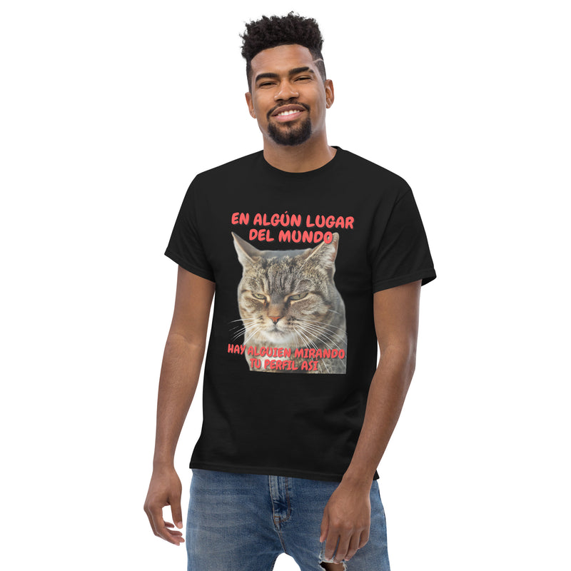 Camiseta Unisex Estampado de Gato "Mirada Inquisitiva" Michilandia | La tienda online de los fans de gatos